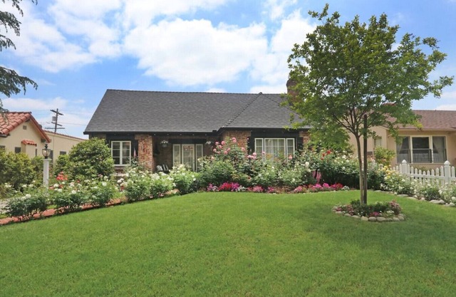 Charming Pasadena English Cottage