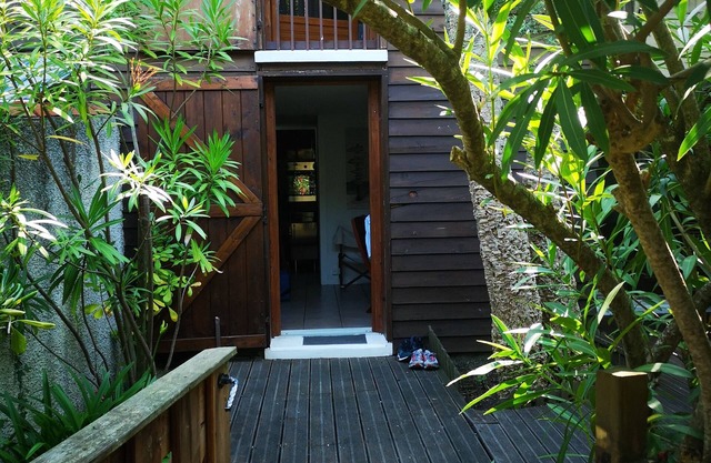Charming Patio Villa 300m from the ocean in a green cocoon
