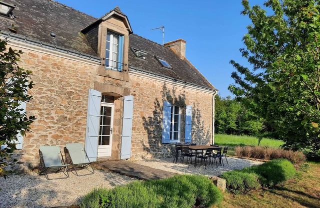 Charming & quiet house 1 km from the sea – near Carnac, Quiberon & Lorient