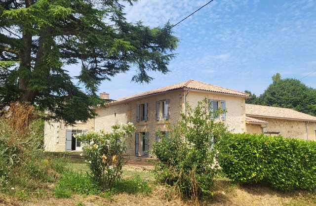 Charming renovated villa Périgord pourpre