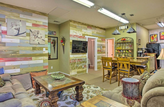 Charming Rowlett Guest Cottage; Walk Downtown