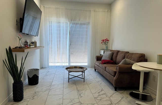 Charming Secluded Guest Suite in Henderson