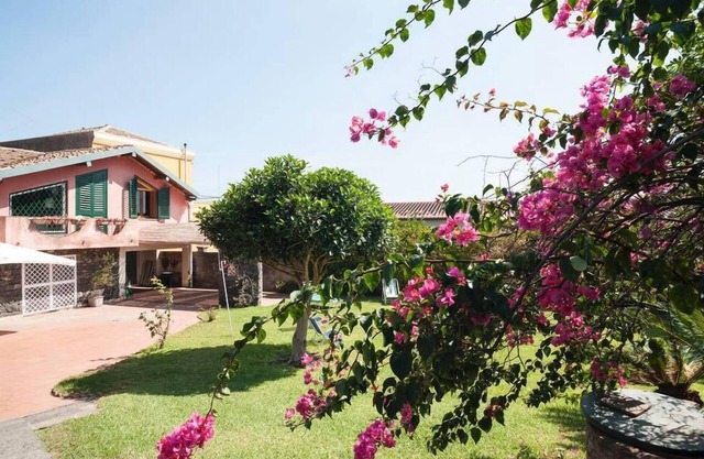 Charming Sicilian Villa With Park Between Etna & Taormina Near The Sea.Free wifi