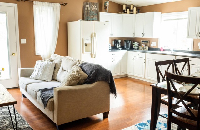 Charming Small Town Treasure in Brownstown