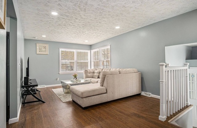 Charming & Spacious 5-Bedroom Centrally Located