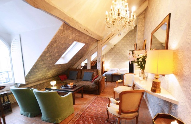 Charming Studio on Rue Saint Honore Near Louvre