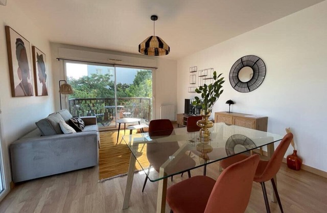 Charming T3 with balcony and garden