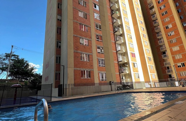Charming two bedroom shared in lovely Bello with WiFi, 24 hr Security,Pool,Sauna