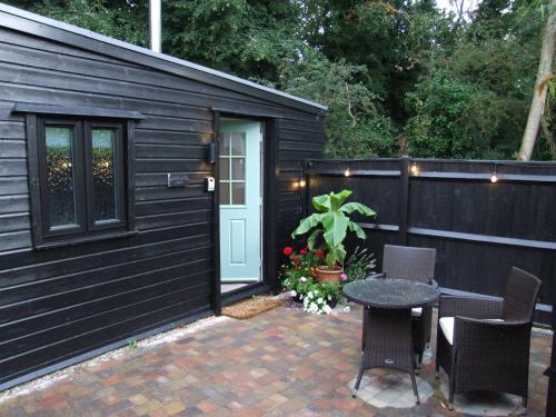 Charming Woodland Lodge 2 person 1 bedroom