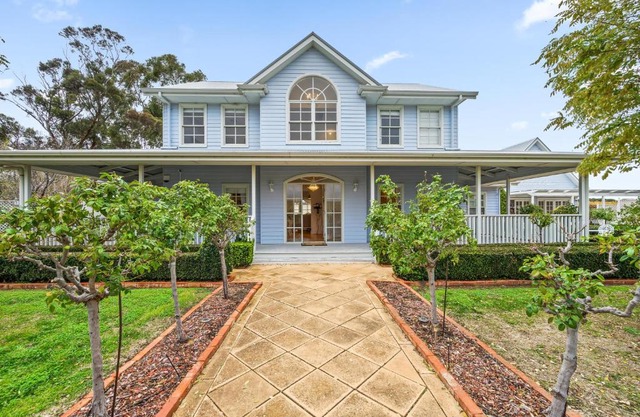 Chateau in the Vines by Wine Coast Holiday Rentals