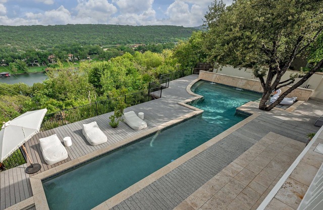 Chateau Lake Austin