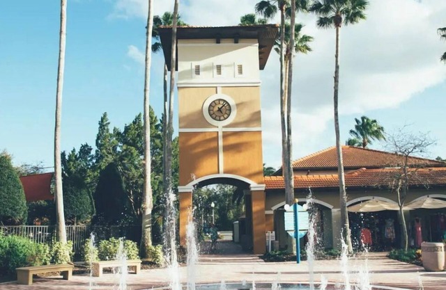 CHECK THIS OUT!n1 bedroom Villa, Sleeps 4. 5 mins to Disney World!