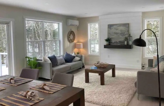Cheerful/fun family friendly cottage