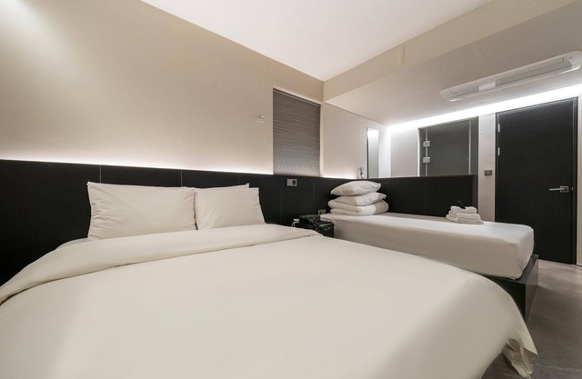 Cheonho Hotel H