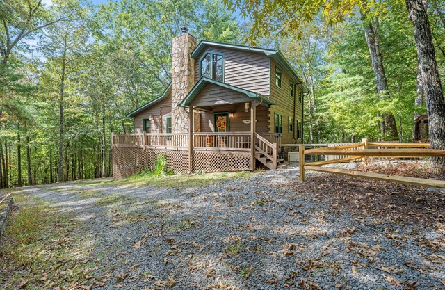 Cherry Goose Lodge- Cherry Log GA