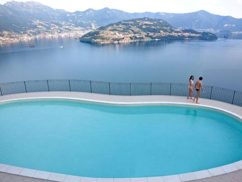 Cherubino 2 - Nice 2 floors apartment with pool, terrace and a terrific lake view