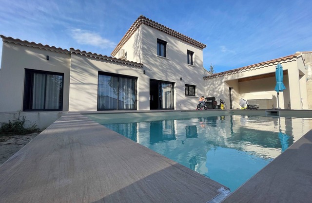 Chez Mila et Ben/Contemporary house in Provence. ideal for families