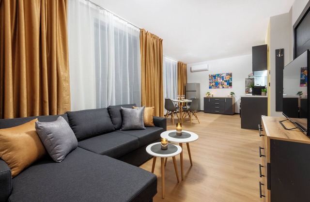 Chic 1-bedroom apartment with WiFi and AC in marvelous Plovdiv