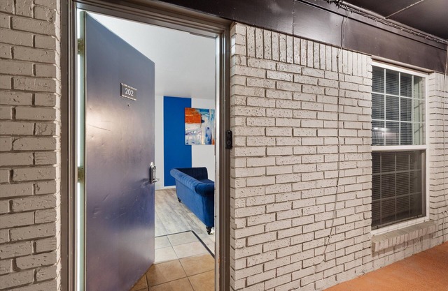 Chic 2BR Central ATX near UT