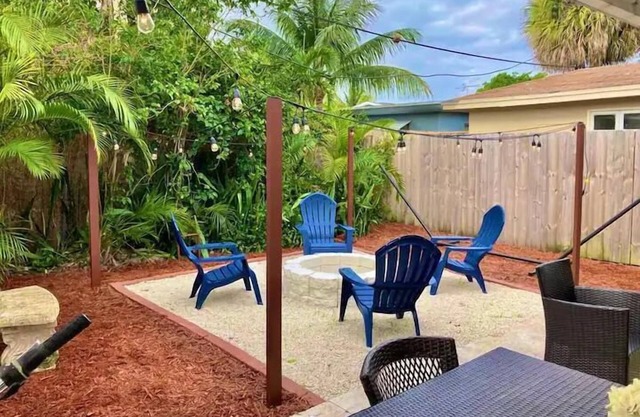 Chic Downtown Vacation Home AND Guest Home