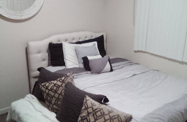 CHIC Fresno Apartment - Located in the Popular TOWER DISTRICT