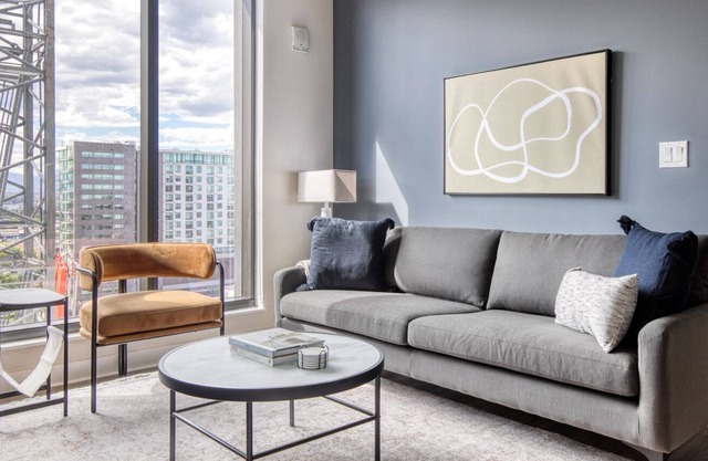 Chic Golden Triangle 2BR w/ Pool, Gym & W/D, next to Park, by Blueground