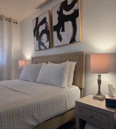 Chic Lake House 3 bedroom