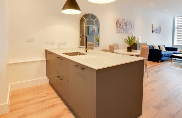 Chic & Sleek 1BR City Centre Nr Cliffs Pavillion by Luxiety Stays