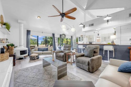 Chic Townhouse on Lake LBJ with Wet Boat Slip