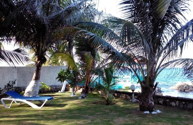 Chrisanns Beach Resort
