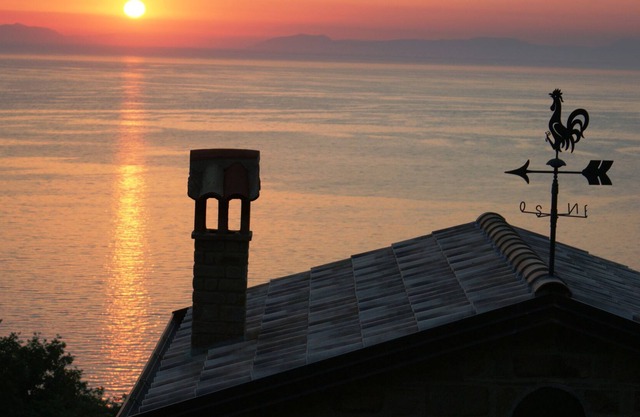 CILENTO PANORAMIC STONEHOUSE ON THE SEA