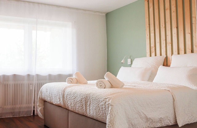 City Jewel/6 min to the lake/Bike storage/Central location/Green view