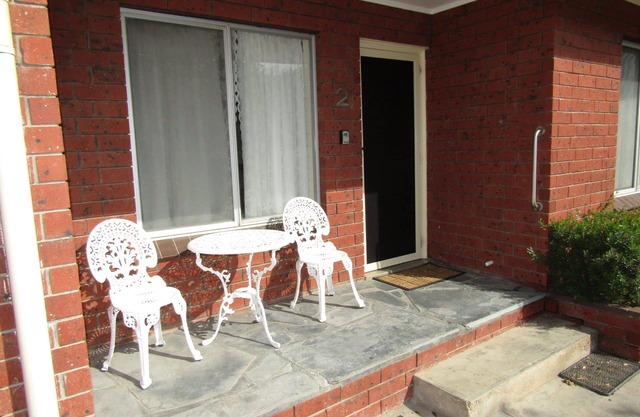 Clan Ranald Unit 2 ~ Short walk to all amenities! UNLIMITED FREE WI-FI!
