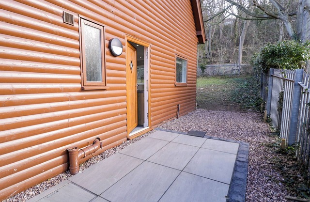 CLASSIC LODGE 26, family friendly, with pool in Dyserth
