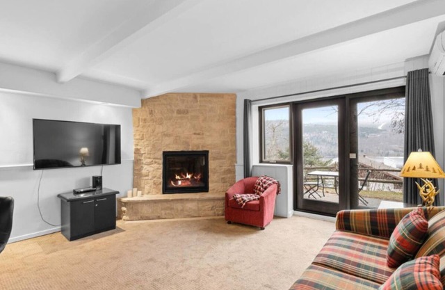 Classic Swiss Condo with Views of Mont-Tremblant