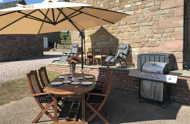 Classy 2 Bed Peak Dist Cottage Barn Alton Towers