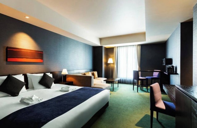 Classy King Smoking hotel with AC, fitness room in charming Taito City