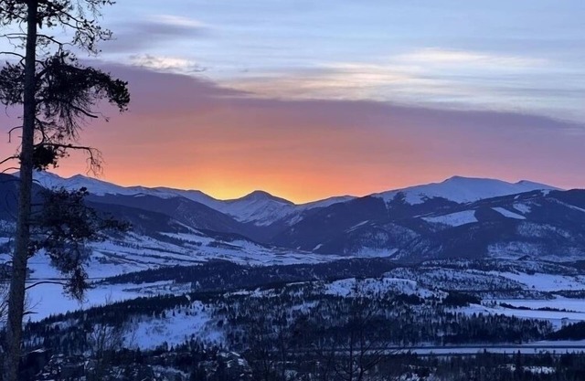 Clean with awesome views. Great for familys ,Sleeps 8