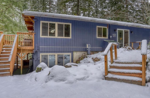 Clear Creek Mt Hood Retreat - Meredith Lodging