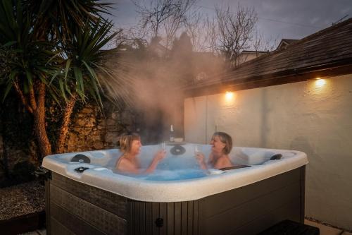 Clementine Cottage, Hot Tub, Pool Table, Holcombe Beach 600m