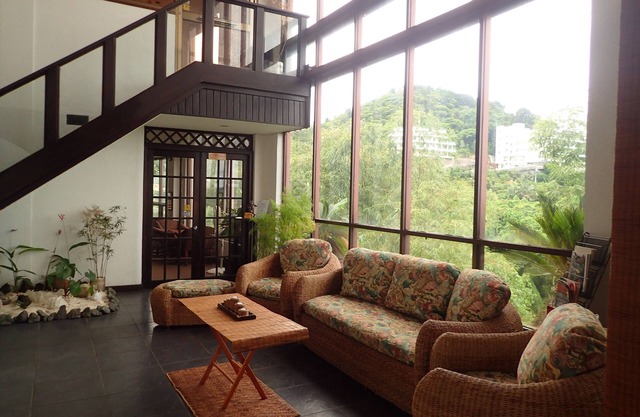 Cliffside View Hotel