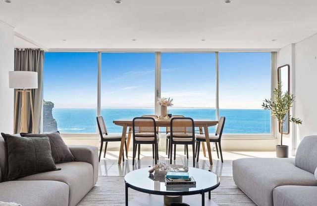 Clifftop Oasis with Breathtaking Views