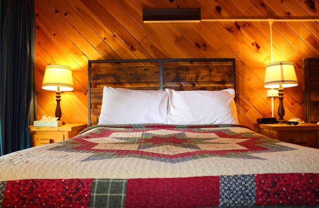 Cliffview Lodge - 16 BR Lodge at Cliffview Resort