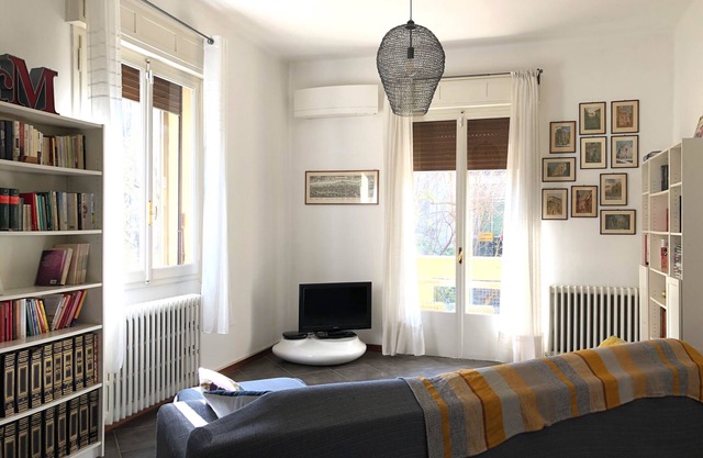 CloMoBo Apartment in Villa (with garden)