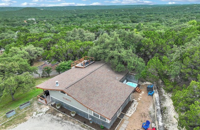Close to town - Amazing Views - Pet Friendly house in Wimberley!