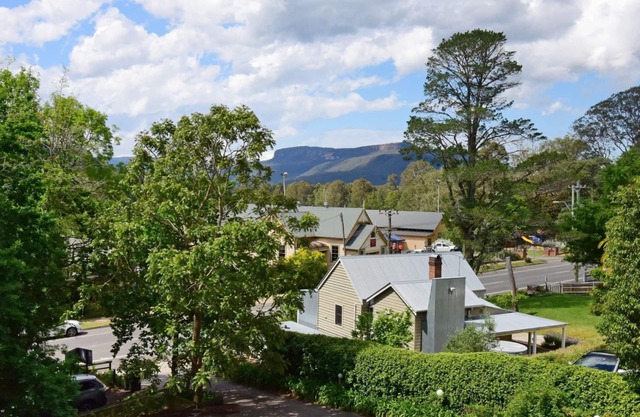 Cloudsong Chalet 1 - Close to the village centre!