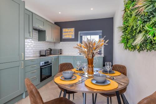 Coastal 3 Bedroom Sanctuary Near Brighton Beach