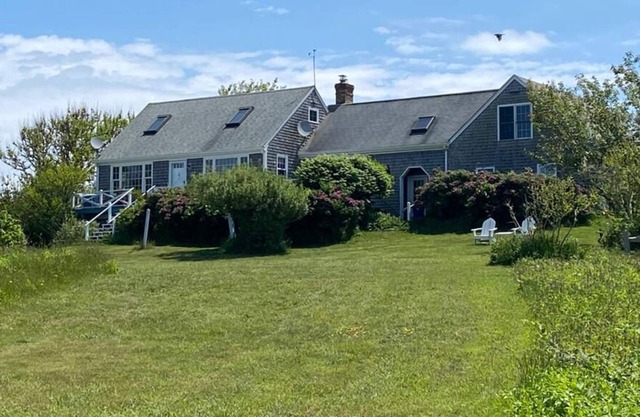 Coastal Cape @ North End