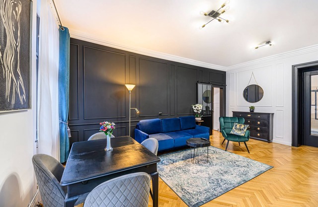 Colins Place