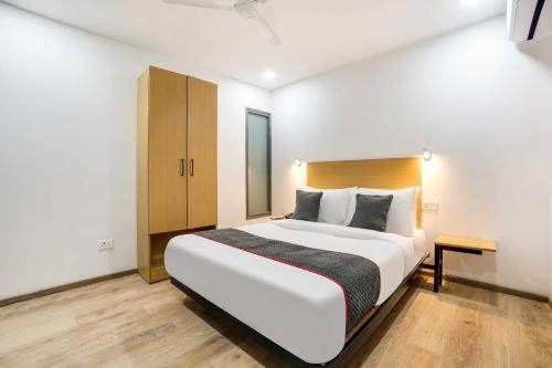 Collection O Shahdara Near Yamuna Sports Complex